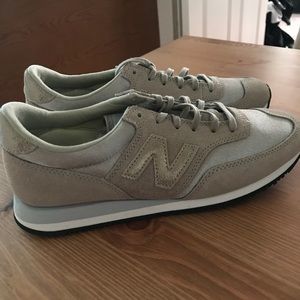 New Balance 620 sz 8.5 (women’s)